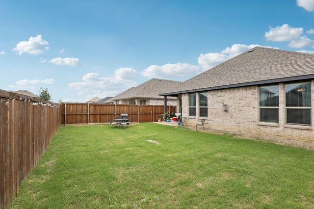 608 Cherry Hills Road, Red Oak, TX 75154