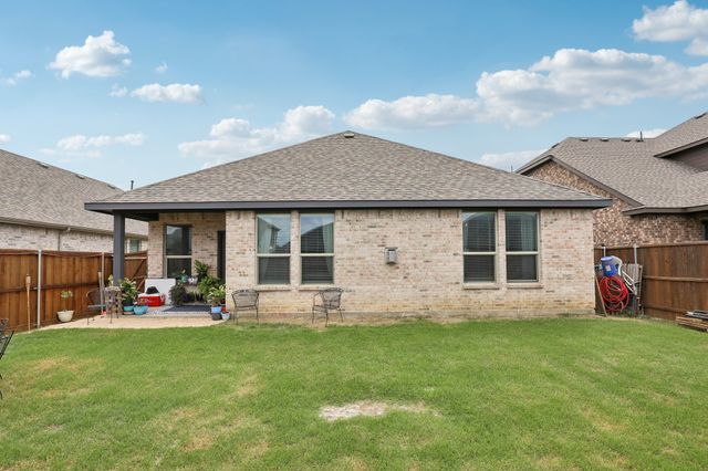 608 Cherry Hills Road, Red Oak, TX 75154
