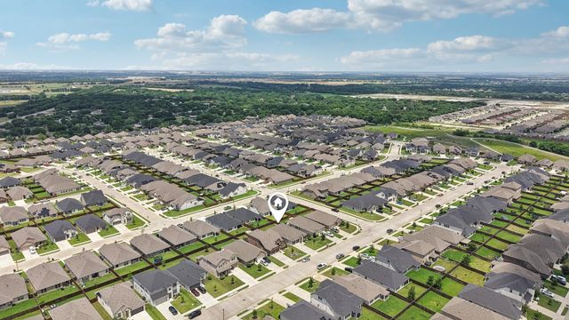 608 Cherry Hills Road, Red Oak, TX 75154