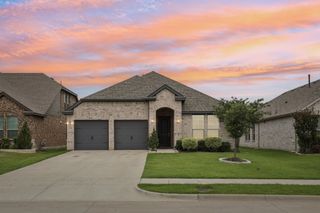 608 Cherry Hills Road, Red Oak, TX 75154