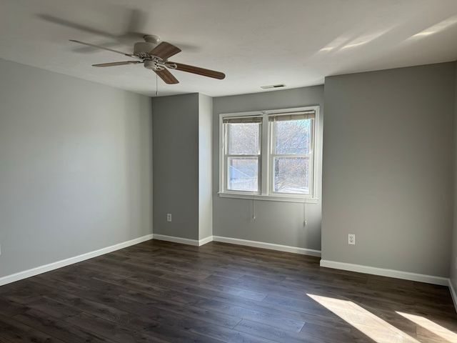 74 Tennis Plaza Rd 31, Dracut, MA 01826