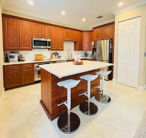 6956 Julia Gardens Drive, Coconut Creek, FL 33073