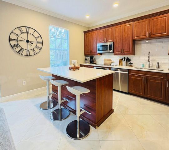 6956 Julia Gardens Drive, Coconut Creek, FL 33073