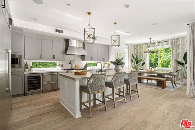 11813 Woodbine Street, Los Angeles, CA 90066