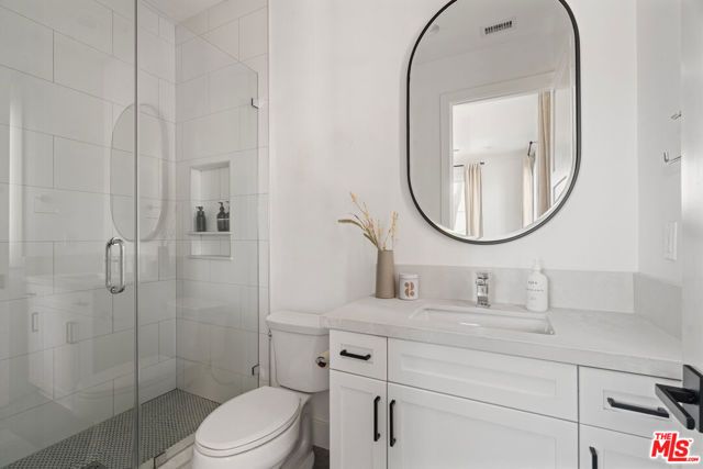 11813 Woodbine Street, Los Angeles, CA 90066