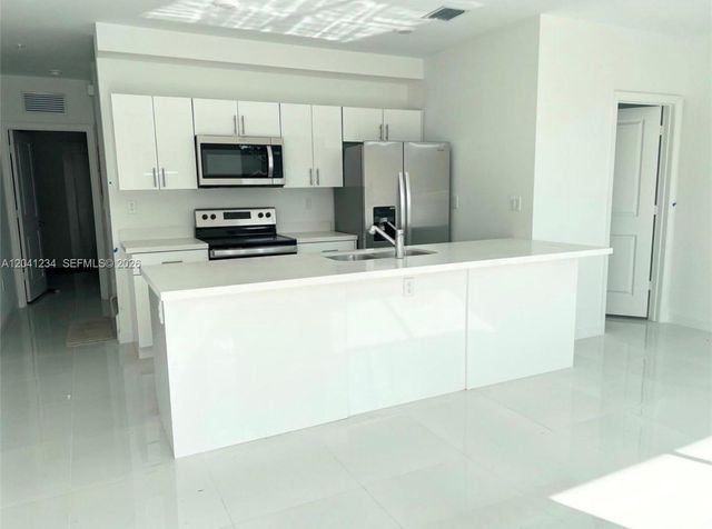 24600 SW 129th Avenue 3, Homestead, FL 33032