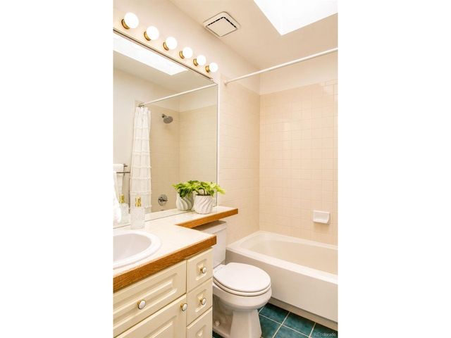 2534 Sweetwater Cir, Lafayette, CO 80026