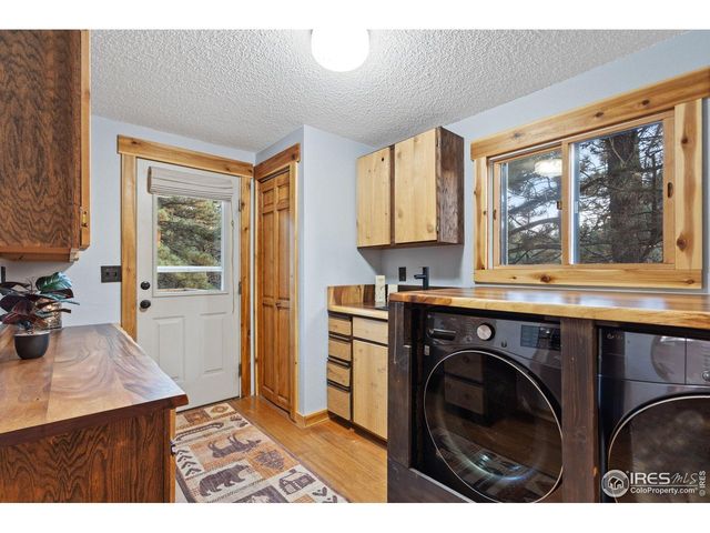 321 Greenwood Dr, Loveland, CO 80537