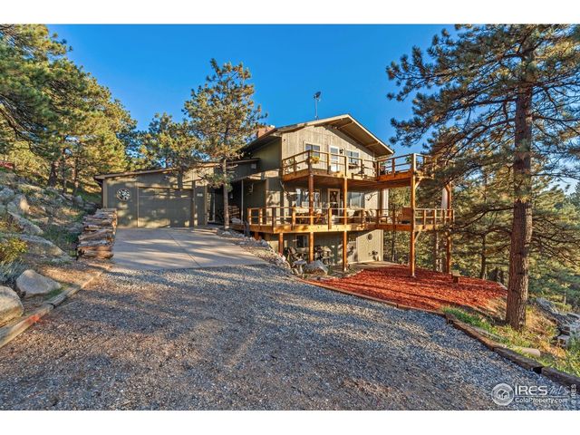 321 Greenwood Dr, Loveland, CO 80537