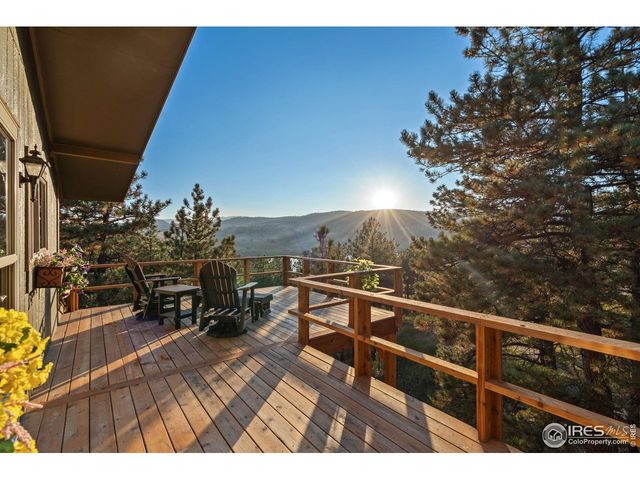 321 Greenwood Dr, Loveland, CO 80537