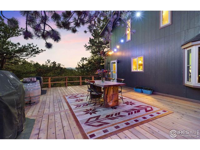 321 Greenwood Dr, Loveland, CO 80537