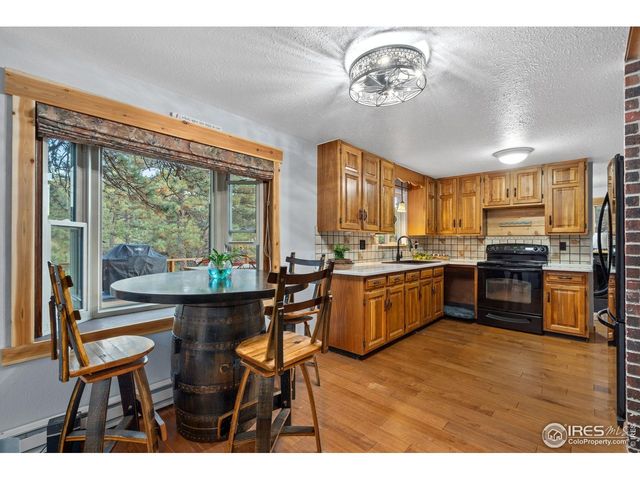 321 Greenwood Dr, Loveland, CO 80537