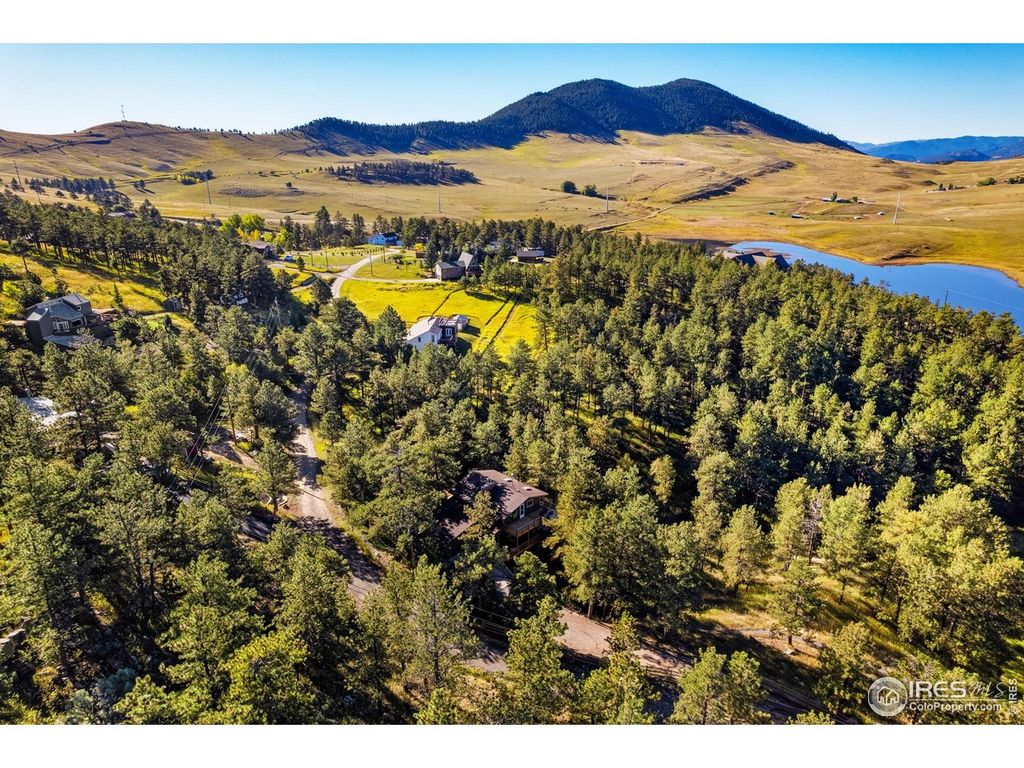321 Greenwood Dr, Loveland, CO 80537