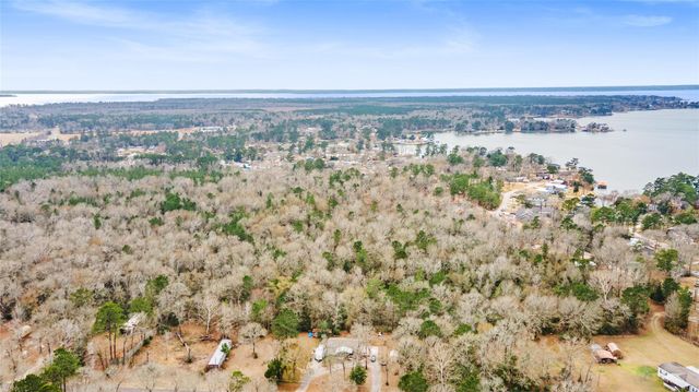 640 Lake Livingston Boulevard, Livingston, TX 77351