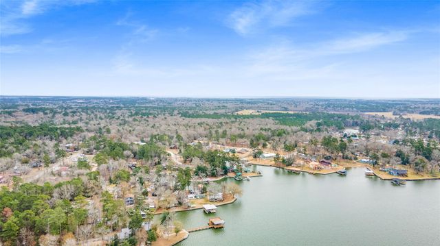 640 Lake Livingston Boulevard, Livingston, TX 77351