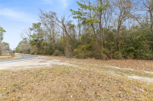 640 Lake Livingston Boulevard, Livingston, TX 77351