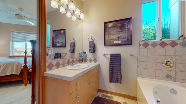 491 Adair Drive, Richland, WA 99352