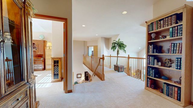 491 Adair Drive, Richland, WA 99352