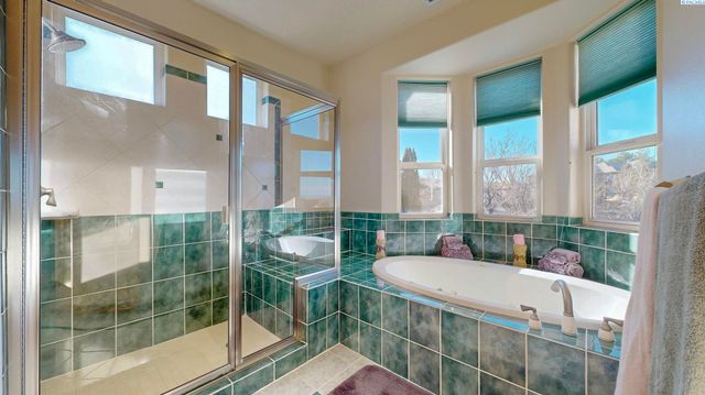 491 Adair Drive, Richland, WA 99352