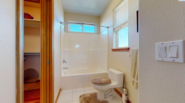 491 Adair Drive, Richland, WA 99352