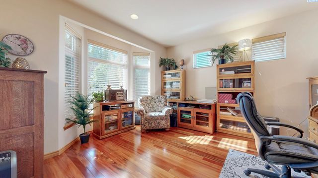 491 Adair Drive, Richland, WA 99352