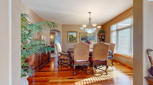 491 Adair Drive, Richland, WA 99352