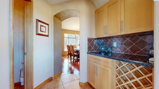 491 Adair Drive, Richland, WA 99352