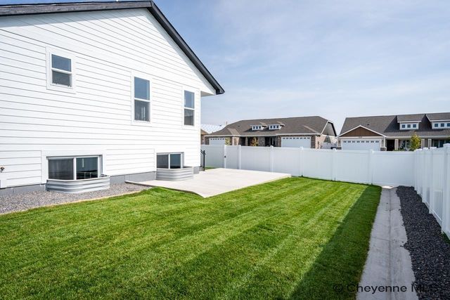 4050 ARROWHEAD TRL, Cheyenne, WY 82001