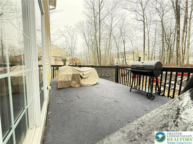 1152 Dorset Drive, Lehman Twp, PA 18324