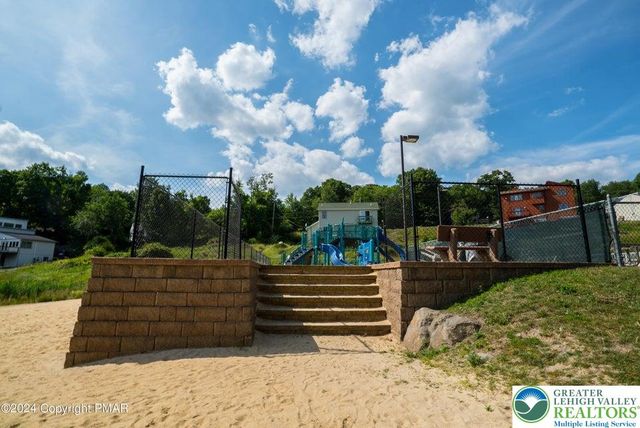 1152 Dorset Drive, Lehman Twp, PA 18324