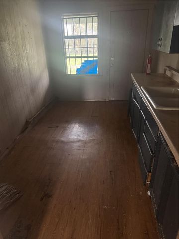 5950 Doolittle Boulevard, Houston, TX 77033