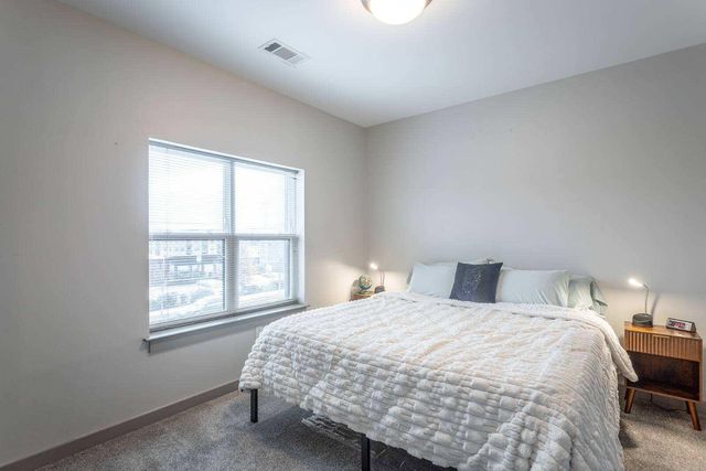 804 Riverfront Parkway 208, Chattanooga, TN 37402