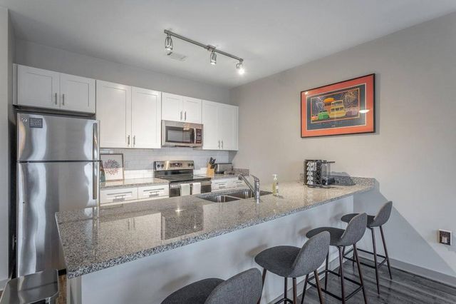 804 Riverfront Parkway 208, Chattanooga, TN 37402