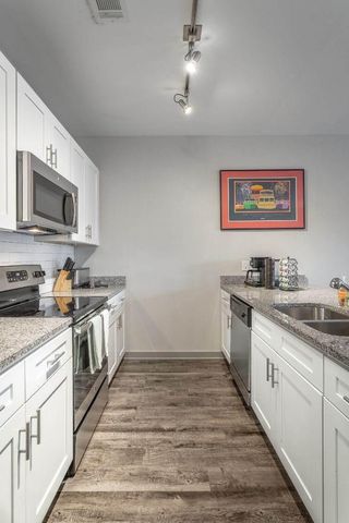 804 Riverfront Parkway 208, Chattanooga, TN 37402