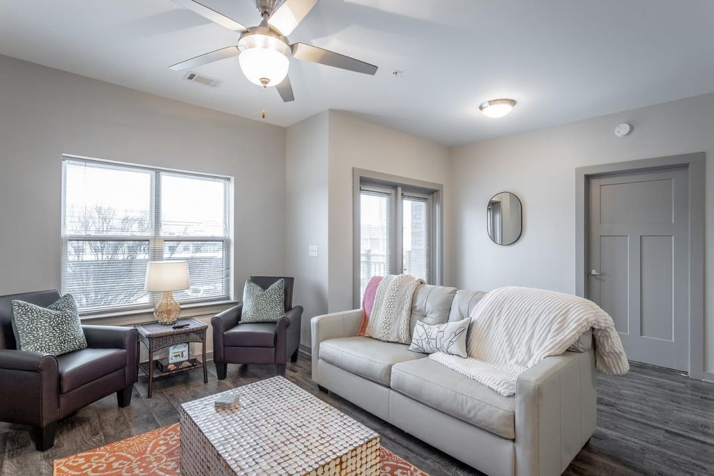 804 Riverfront Parkway 208, Chattanooga, TN 37402