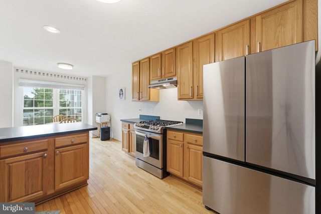 20628 GLENMERE SQ, Sterling, VA 20165