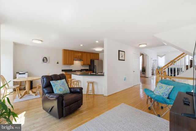 20628 GLENMERE SQ, Sterling, VA 20165