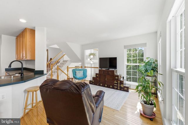 20628 GLENMERE SQ, Sterling, VA 20165