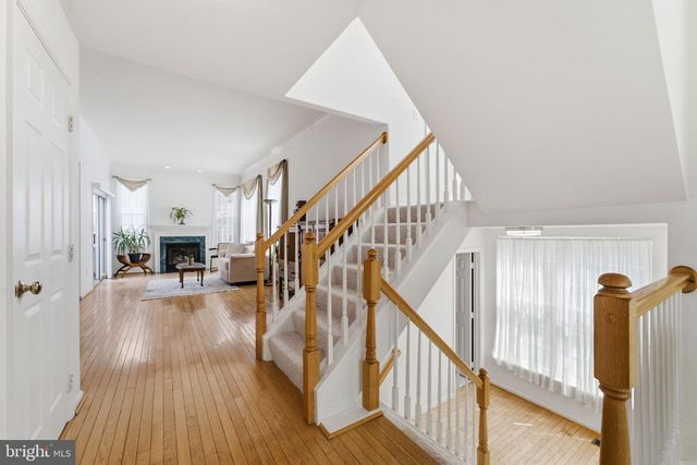 20628 GLENMERE SQ, Sterling, VA 20165