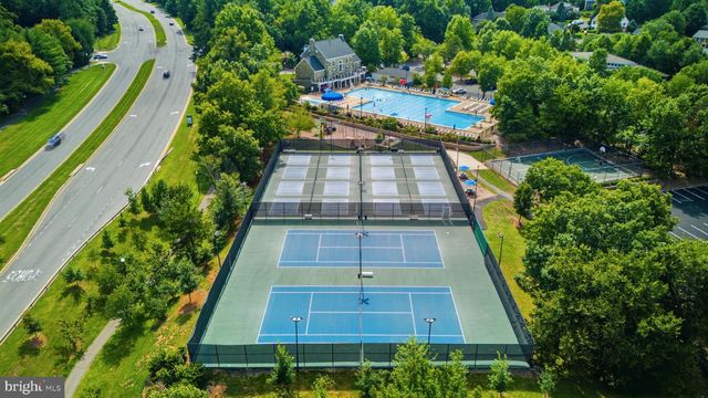 20628 GLENMERE SQ, Sterling, VA 20165
