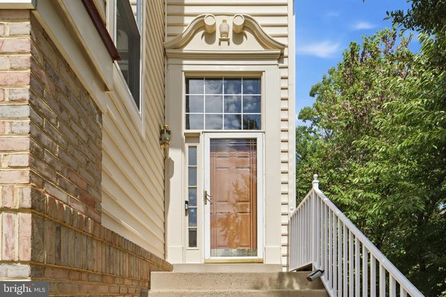 20628 GLENMERE SQ, Sterling, VA 20165