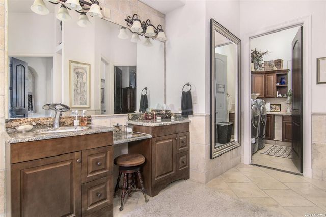 9469 Canyon Mist, Helotes, TX 78023