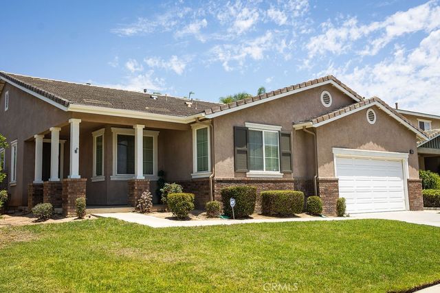 29274 Henderson, Highland, CA 92346