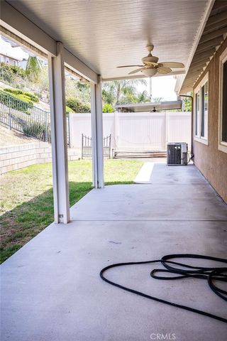 29274 Henderson, Highland, CA 92346