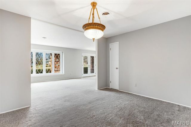 109 Little Hill Court, Ballwin, MO 63011