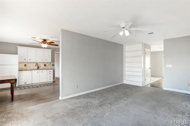 109 Little Hill Court, Ballwin, MO 63011