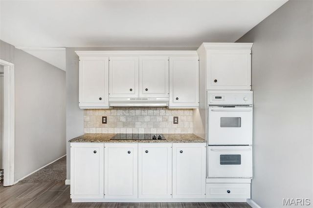 109 Little Hill Court, Ballwin, MO 63011