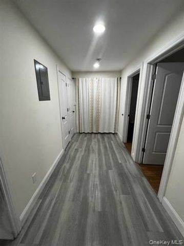 1027 1029 BEEKMAN Road 4, Poughquag, NY 12533