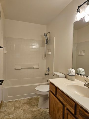 801 Serendipity Drive, Aurora, IL 60504