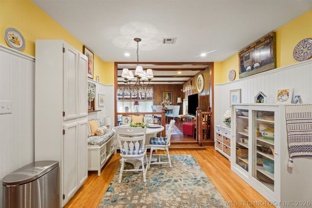 2124 Skyline Drive, Bartlesville, OK 74006